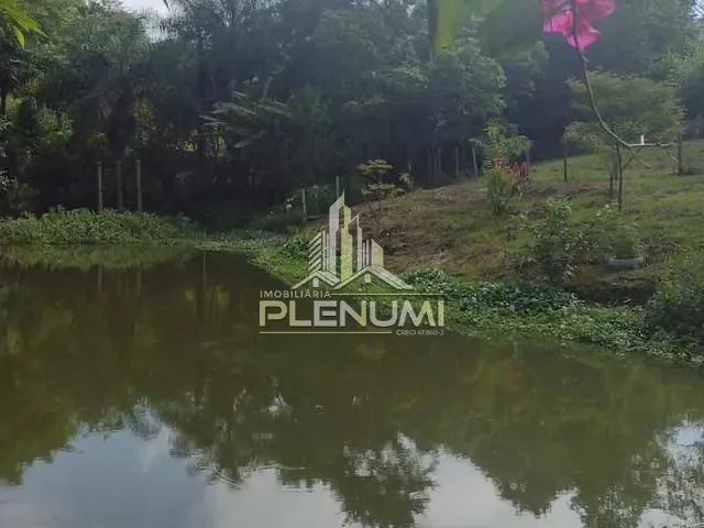 Chácara com 5000m² 2 quartos e 1 banheiro, à venda, no bairro Jardim Sigal em Rio Claro