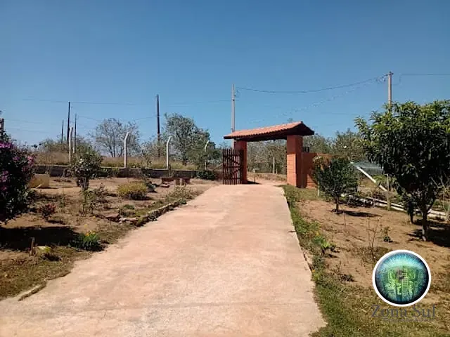 Chácara com 180m² 3 quartos e 3 banheiros, à venda, no bairro Carafá em Votorantim