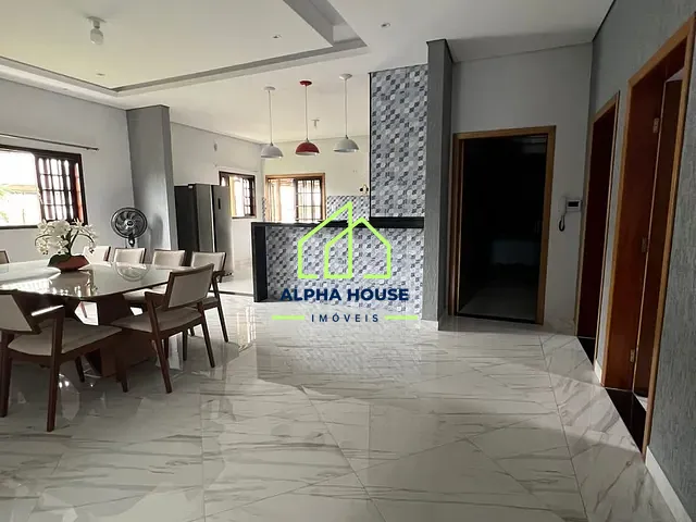 Chácara com 2150m² 3 quartos e 4 banheiros, à venda, no bairro Lago Azul em Pindamonhangaba