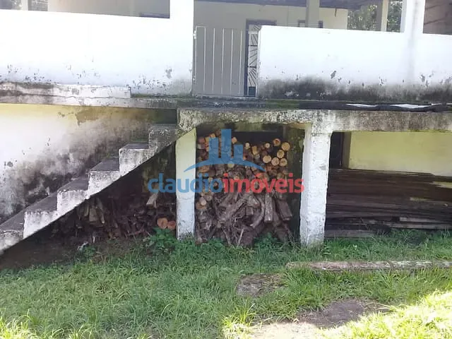 Chácara 5 quartos e 3 banheiros, à venda, no bairro São Pedro em Barra Mansa