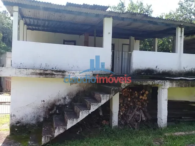 Chácara 5 quartos e 3 banheiros, à venda, no bairro São Pedro em Barra Mansa