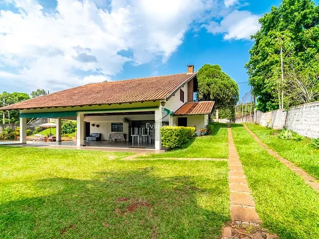 Chácara com 3550m² 4 quartos e 3 banheiros, à venda, no bairro Lindóia em Londrina