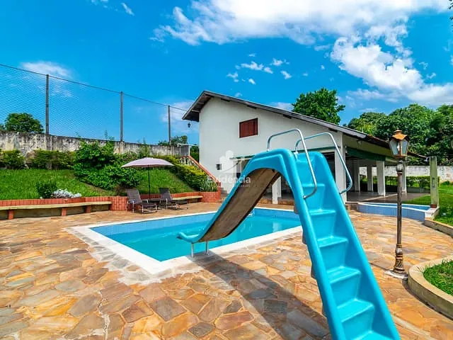Chácara com 3550m² 4 quartos e 3 banheiros, à venda, no bairro Lindóia em Londrina
