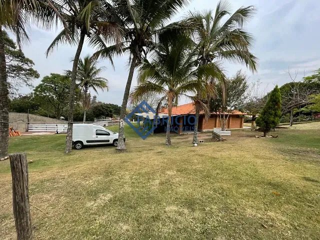 Chácara com 2460m² 2 quartos e 1 banheiro, à venda, no bairro Bosque em Vinhedo