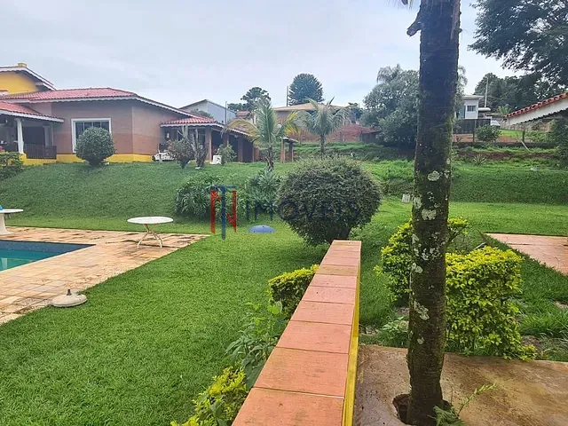 Chácara com 2400m² 4 quartos e 4 banheiros, à venda, no bairro Bairro Canedos em Piracaia