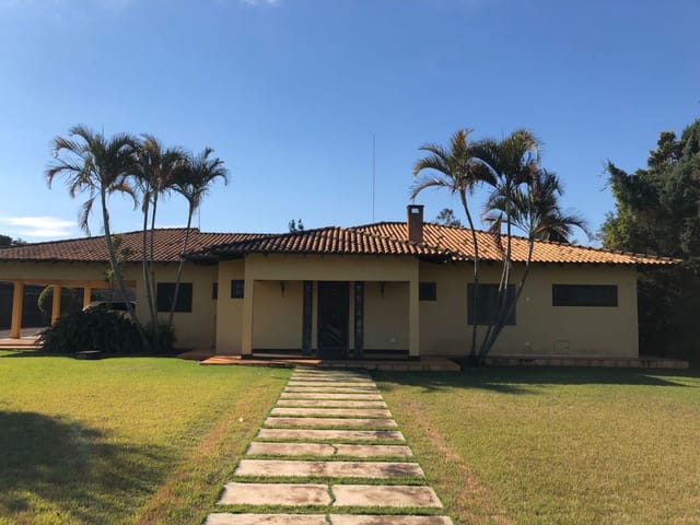 Chácara com 5000m² 4 quartos e 5 banheiros, à venda, no bairro Recanto dos Pinheiros em Cambé