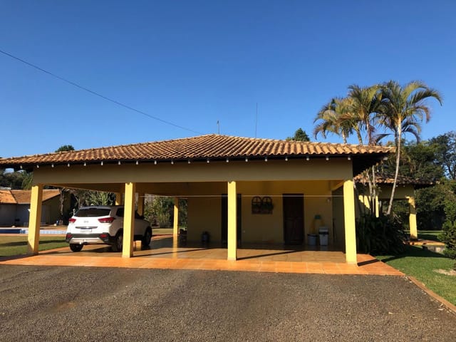 Chácara com 5000m² 4 quartos e 5 banheiros, à venda, no bairro Recanto dos Pinheiros em Cambé