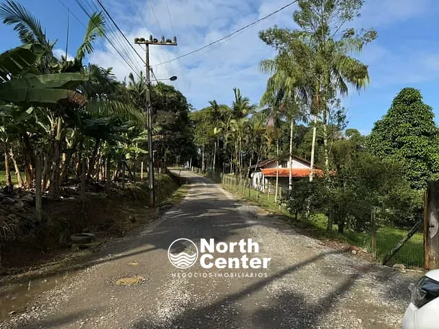 Chácara com 4640m² 7 quartos e 5 banheiros, à venda, no bairro Ponto alto em Araquari