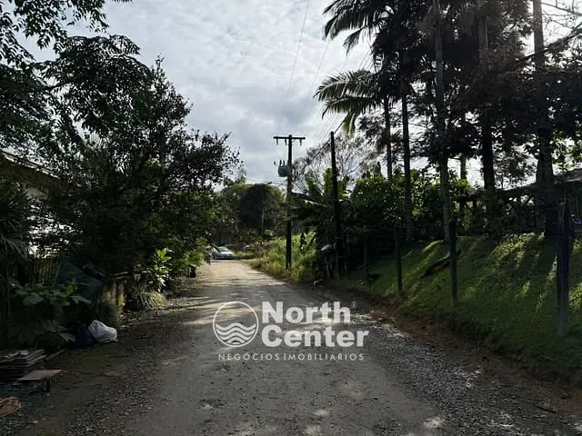 Chácara com 4640m² 7 quartos e 5 banheiros, à venda, no bairro Ponto alto em Araquari
