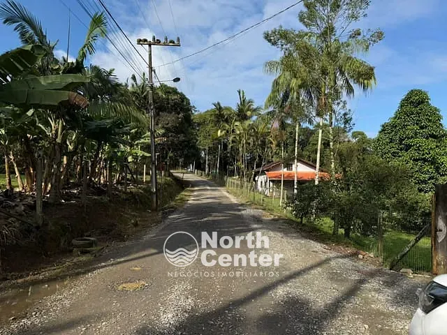 Chácara com 4640m² 7 quartos e 5 banheiros, à venda, no bairro Ponto alto em Araquari