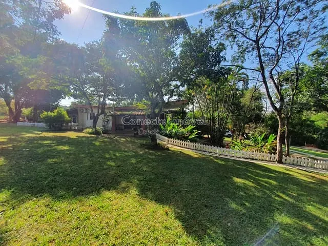 Chácara com 5250m² 4 quartos e 4 banheiros, à venda, no bairro Chácara Barreiro em Jaguariúna