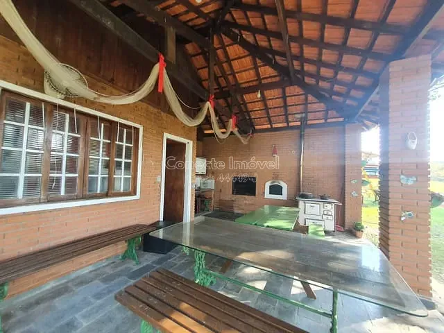 Chácara com 5250m² 4 quartos e 4 banheiros, à venda, no bairro Chácara Barreiro em Jaguariúna