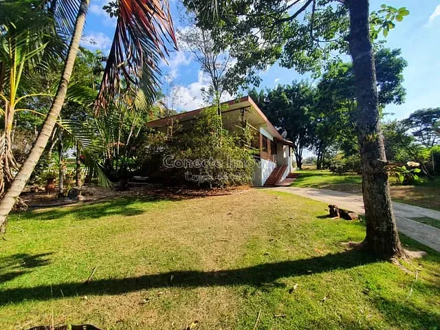 Chácara com 5250m² 4 quartos e 4 banheiros, à venda, no bairro Chácara Barreiro em Jaguariúna