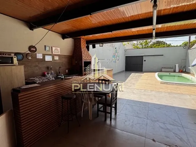 Chácara com 150m² 1 quarto e 2 banheiros, à venda, no bairro Jardim Guanabara em Rio Claro