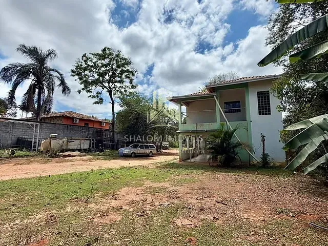 Chácara 4 quartos e 2 banheiros, à venda, no bairro Chácara Planalto em Contagem