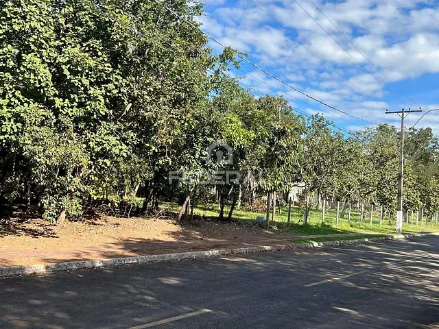 Chácara à venda, no bairro Mansões Paraíso em Senador Canedo