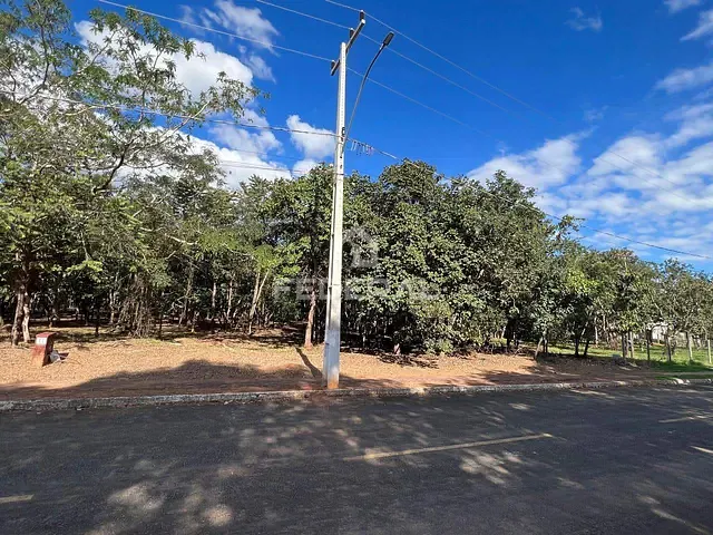 Chácara à venda, no bairro Mansões Paraíso em Senador Canedo