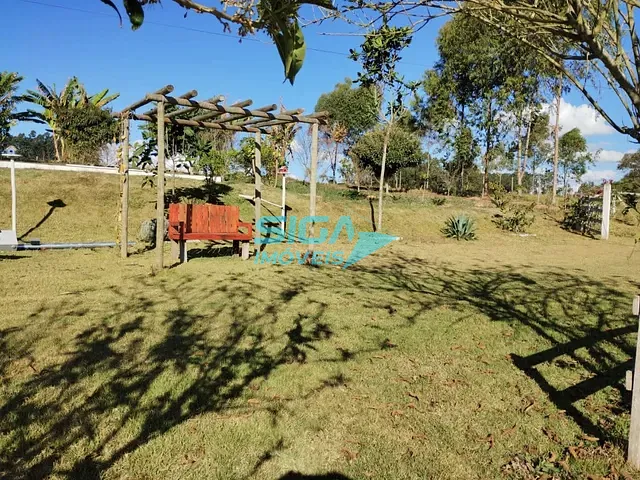 Chácara com 8100m² 2 quartos e 2 banheiros, à venda, no bairro Vargem Grande em Silvianópolis