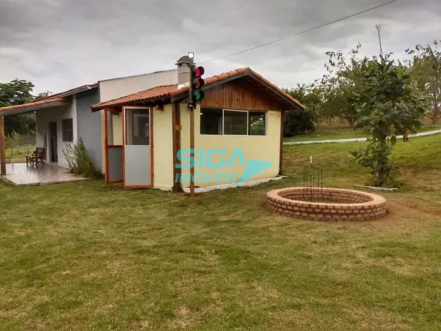 Chácara com 8100m² 2 quartos e 2 banheiros, à venda, no bairro Vargem Grande em Silvianópolis