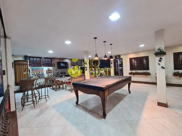 Chácara com 11800m² 4 quartos e 2 banheiros, à venda, no bairro 9 de Abril em Barra Mansa