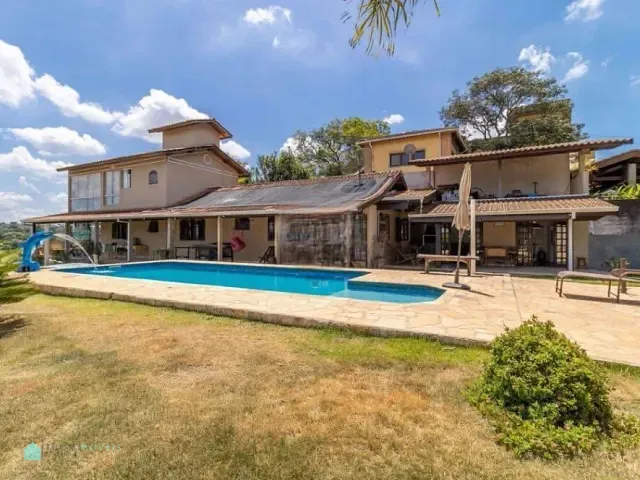 Chácara com 1000m² 5 quartos e 4 banheiros, à venda, no bairro Rancho Caiocara em Atibaia