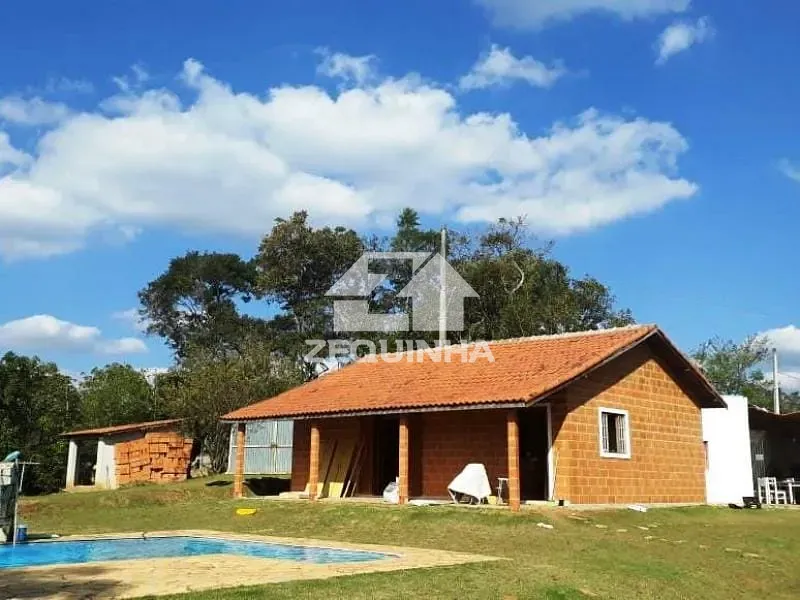 Chácara, 3 quartos, 1853 m² - Foto 1