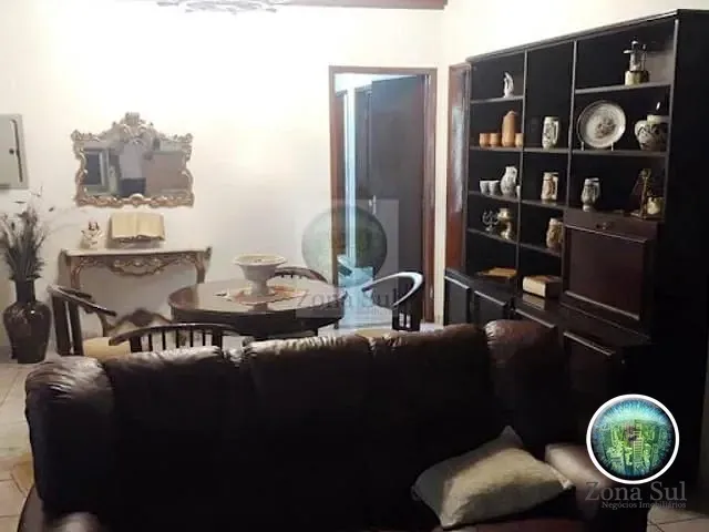 Chácara com 500m² 7 quartos e 4 banheiros, à venda, no bairro Jucurupava em Salto de Pirapora