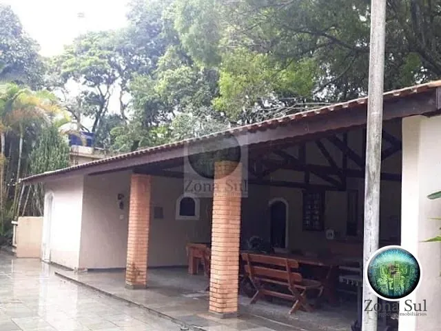 Chácara com 500m² 7 quartos e 4 banheiros, à venda, no bairro Jucurupava em Salto de Pirapora