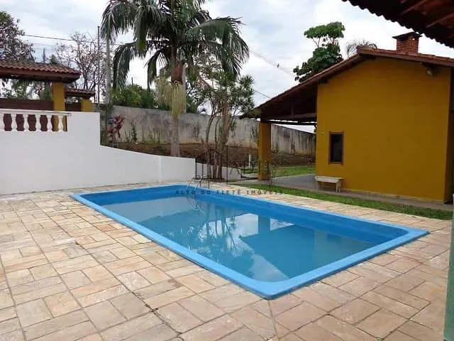 Chácara com 2000m² 3 quartos e 3 banheiros, à venda, no bairro Chácaras Copaco em Arujá