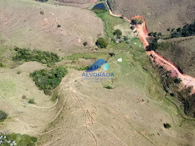 Chácara com 2000167m² 4 quartos e 2 banheiros, à venda, no bairro Chácara dos Coqueiros em São José dos Campos