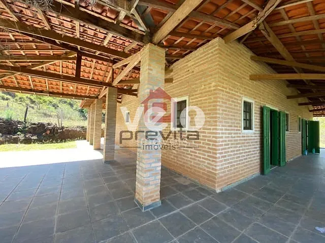 Chácara com 3000m² 4 quartos e 2 banheiros, à venda, no bairro Granjas Rurais Reunidas São Judas Tadeu em Taubaté