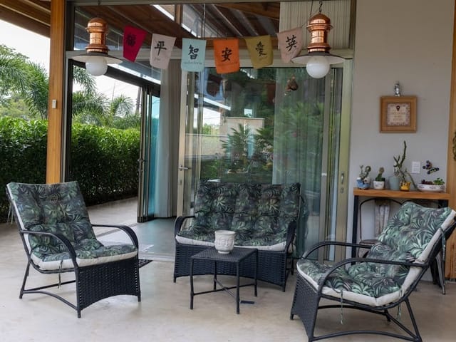 Chácara com 2500m² 3 quartos e 5 banheiros, à venda, no bairro Colinas do Mosteiro de Itaici em Indaiatuba