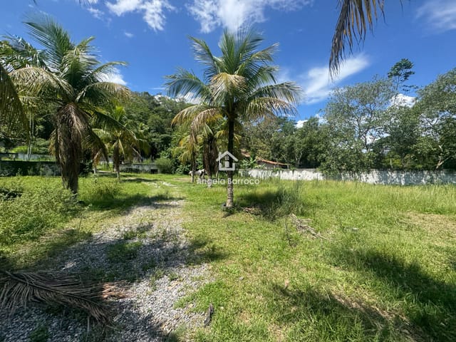 Chácara 3 quartos e 4 banheiros, para alugar, no bairro Inoã (Inoã) em Maricá
