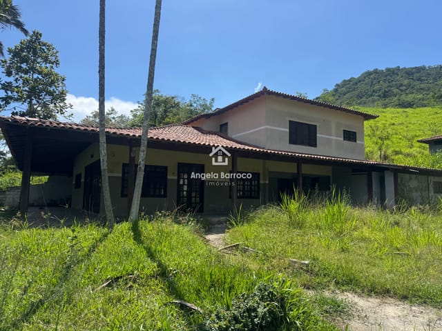Chácara 3 quartos e 4 banheiros, para alugar, no bairro Inoã (Inoã) em Maricá