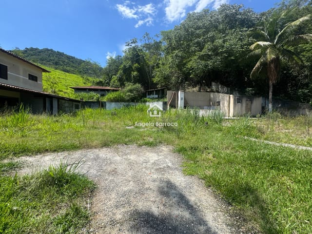 Chácara 3 quartos e 4 banheiros, para alugar, no bairro Inoã (Inoã) em Maricá