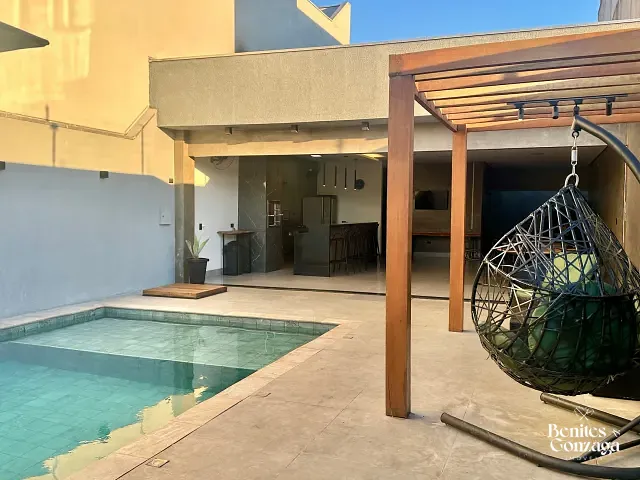 Chácara à venda, no bairro Jardim Espanha em Maringá