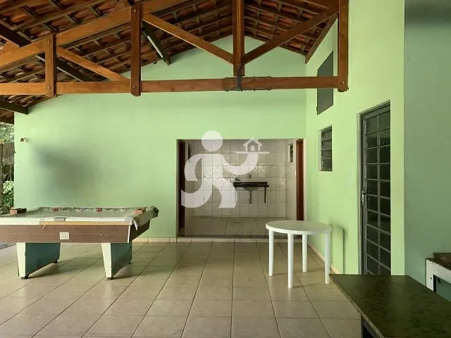 Chácara com 1000m² 2 quartos e 3 banheiros, à venda, no bairro Centro em Rio das Pedras