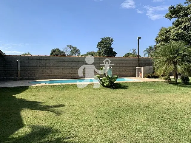 Chácara com 1000m² 2 quartos e 3 banheiros, à venda, no bairro Centro em Rio das Pedras