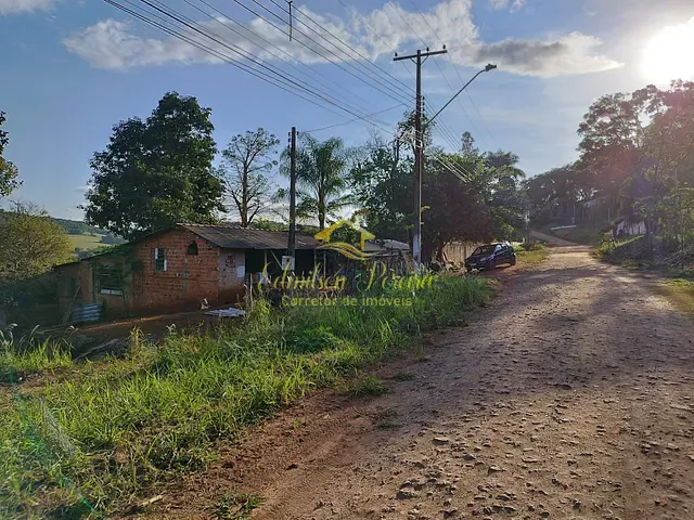 Chácara com 6700m² 2 quartos e 1 banheiro, à venda, no bairro Chácaras São Miguel em Londrina