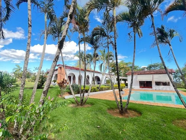 Chácara com 30m² 3 quartos e 3 banheiros, à venda, no bairro Zona Rural  em Tatuí