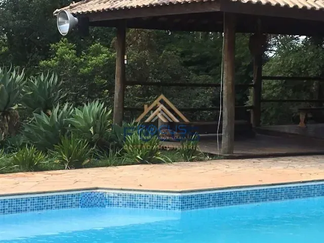 Chácara com 10000m² 3 quartos e 4 banheiros, à venda ou para alugar, no bairro Santa Clara em Jundiaí