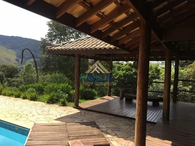 Chácara com 10000m² 3 quartos e 4 banheiros, à venda ou para alugar, no bairro Santa Clara em Jundiaí