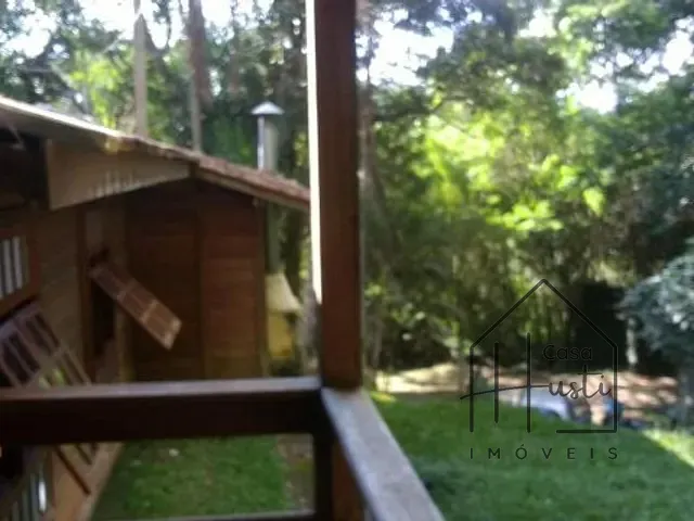 Chácara com 2500m² 3 quartos e 2 banheiros, para alugar, no bairro Jardim dos Ipês em Embu das Artes