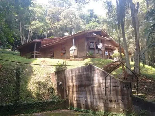 Chácara com 2500m² 3 quartos e 2 banheiros, para alugar, no bairro Jardim dos Ipês em Embu das Artes