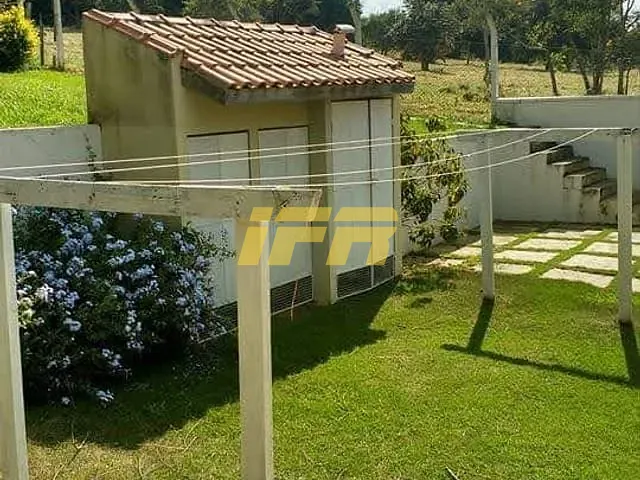 Chácara com 5000m² 3 quartos e 3 banheiros, à venda, no bairro Chácaras Cataguá em Taubaté