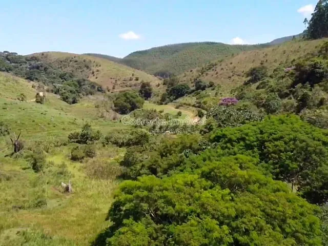 Sítio com 636900m² 3 quartos e 3 banheiros, à venda, no bairro Área Rural em Igaratá