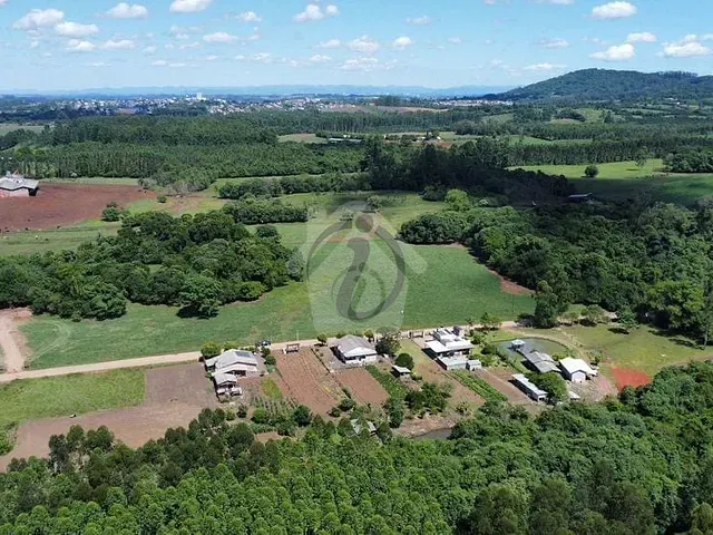 Chácara com 120m² 3 quartos e 2 banheiros, à venda, no bairro Linha Germano em Teutônia