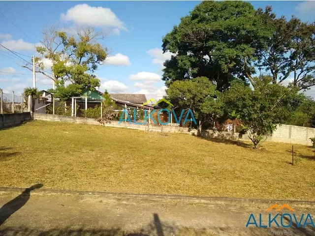 Chácara com 1000m² 5 quartos e 2 banheiros, à venda, no bairro Portal Mantiqueira em Caçapava