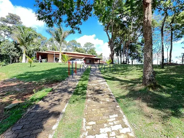 Chácara com 6000m² 4 quartos e 3 banheiros, à venda, no bairro Cachoeirinha em Bom Jesus dos Perdões