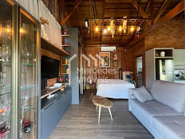 Chácara com 12000m² 1 quarto e 3 banheiros, à venda, no bairro Rio do Meio em Itajaí